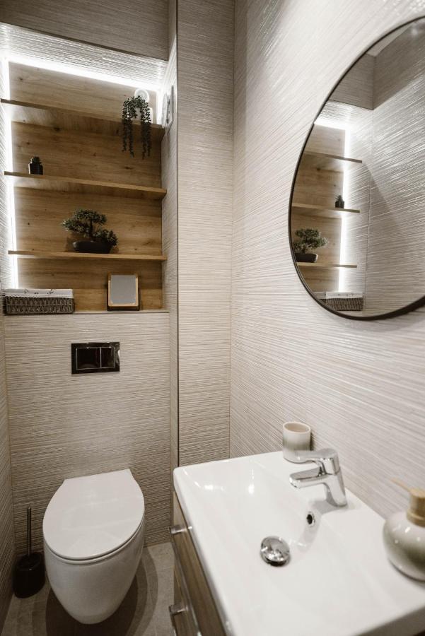 Sibiu Ezonia Central Apartment Ngoại thất bức ảnh
