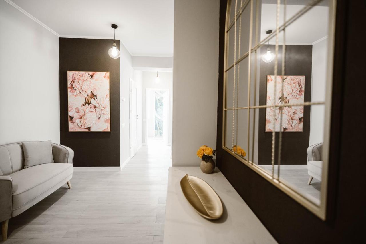 Sibiu Ezonia Central Apartment Ngoại thất bức ảnh