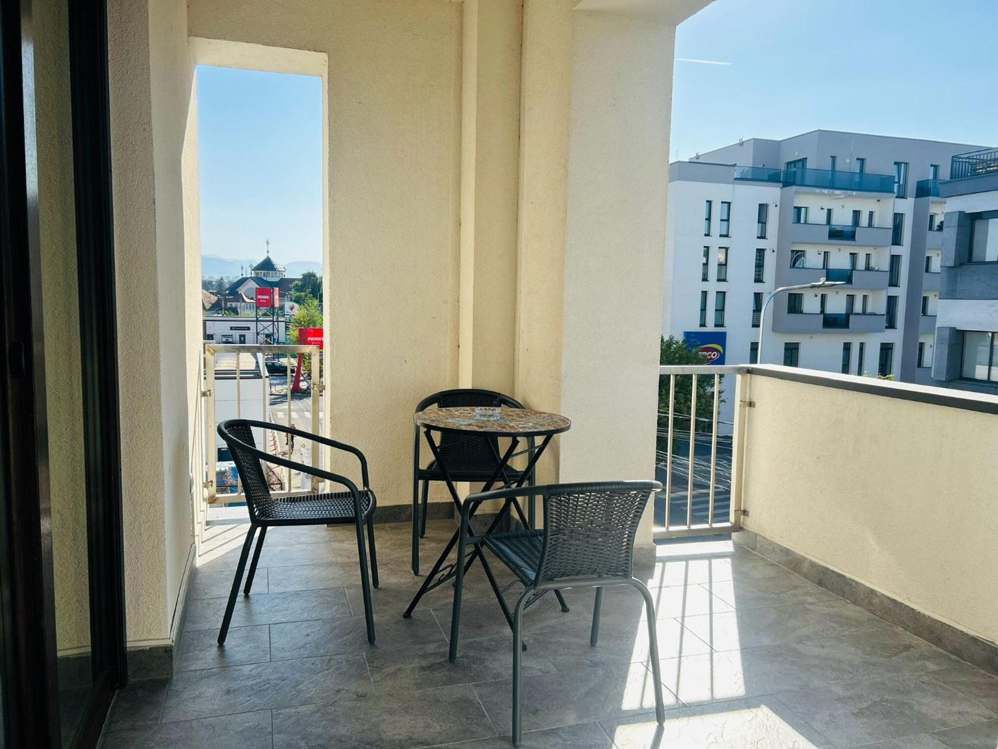 Sibiu Ezonia Central Apartment Ngoại thất bức ảnh